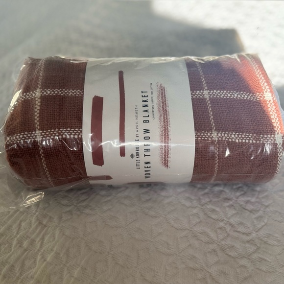 Woven Throw Blanket - Picture 3 of 7